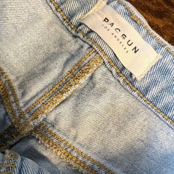 PacSun High Rise Cut-Off Distressed Light Wash Shorts Size 30 / 10 - Picture 5 of 6